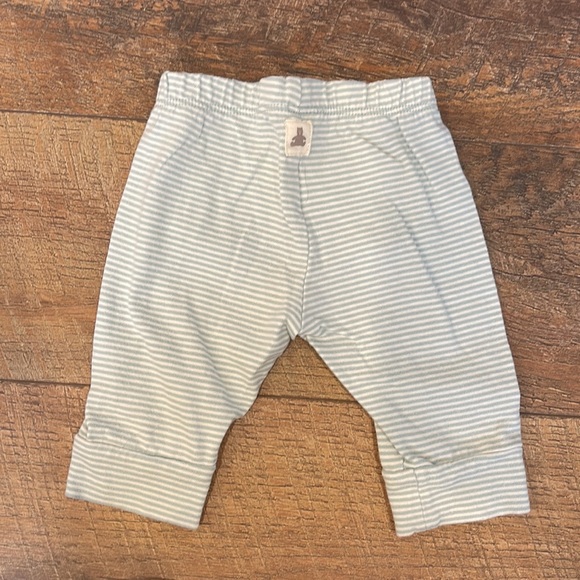 Baby Gap organic cotton one piece and pants set - Picture 6 of 8